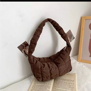 Quilted puffer shoulder bag brown beige cream trendy